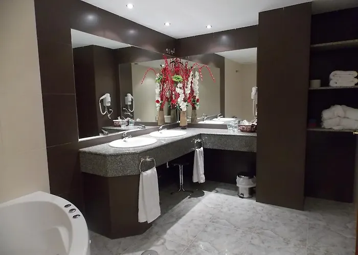 San Cristobal Hotel Coria